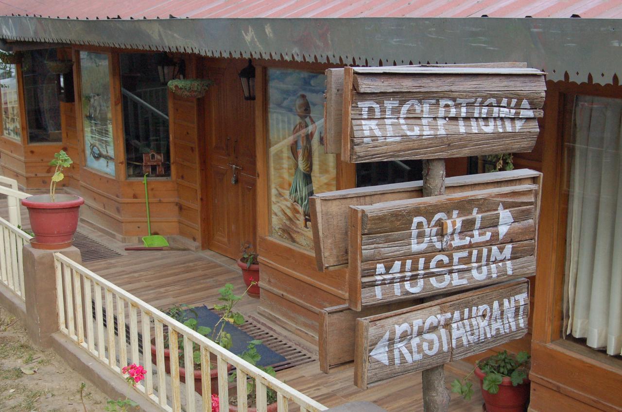 Royal Dutch Resorts And Doll Museum マックトシュワー エクステリア 写真